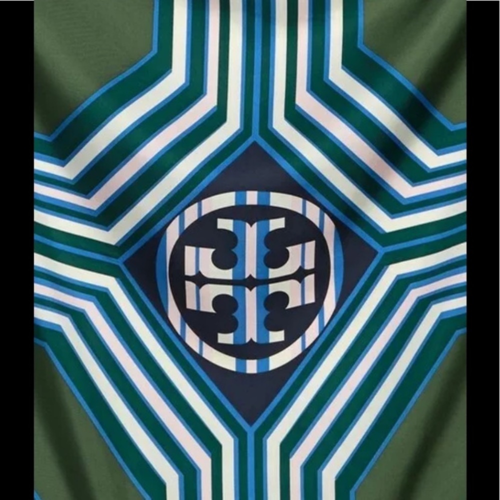 New W tag Tory Burch Diamond Plaid Square Fringe 100% Silk42”X42” TERRACE GREEN